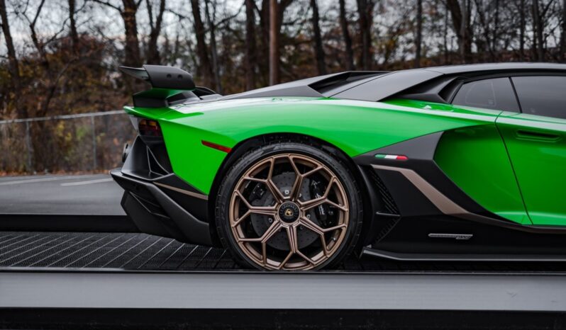 PRE-OWNED 2019 LAMBORGHINI AVENTADOR SVJ 63 full